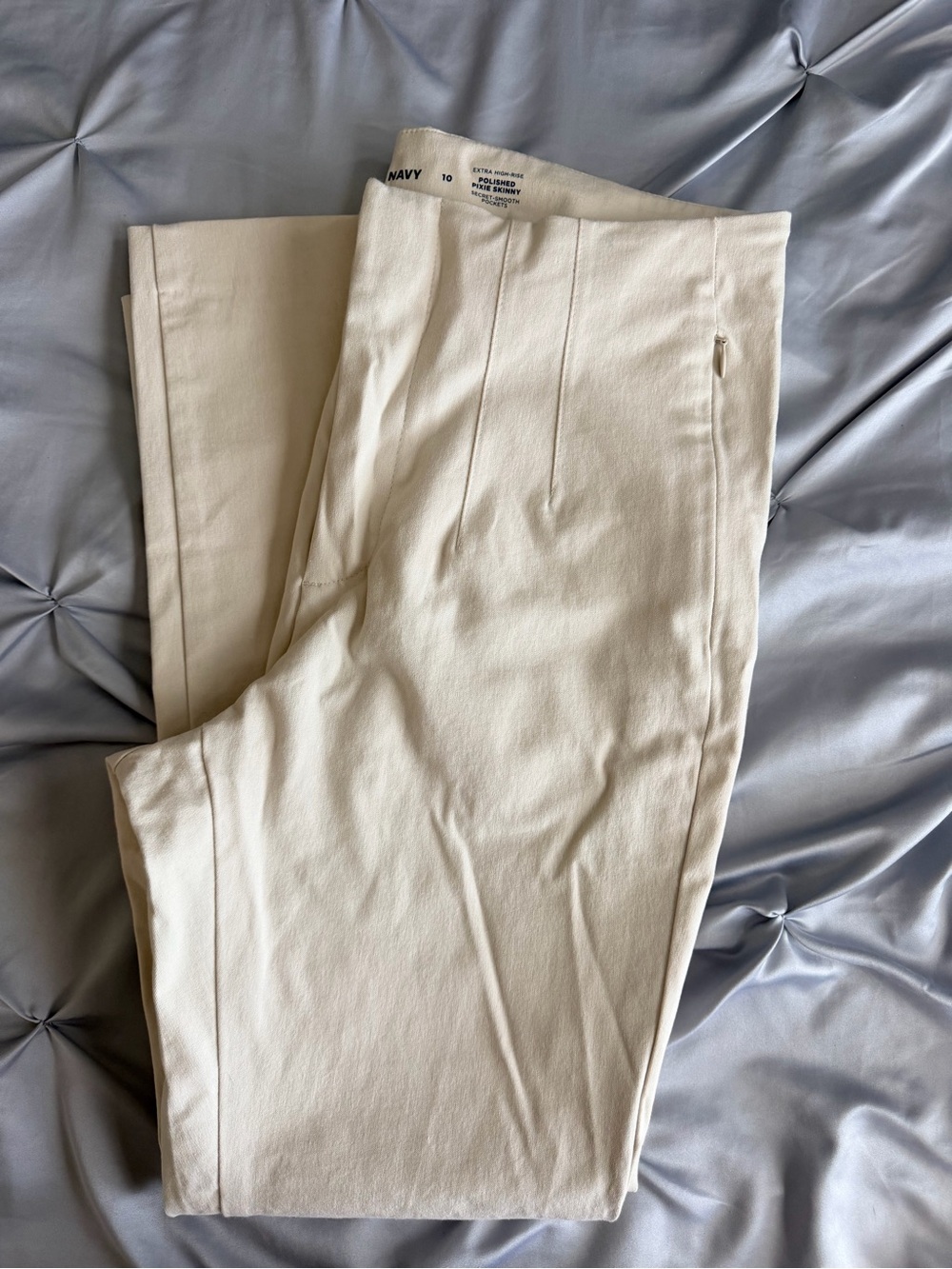 Old Navy Cream Cropped Dress Pants